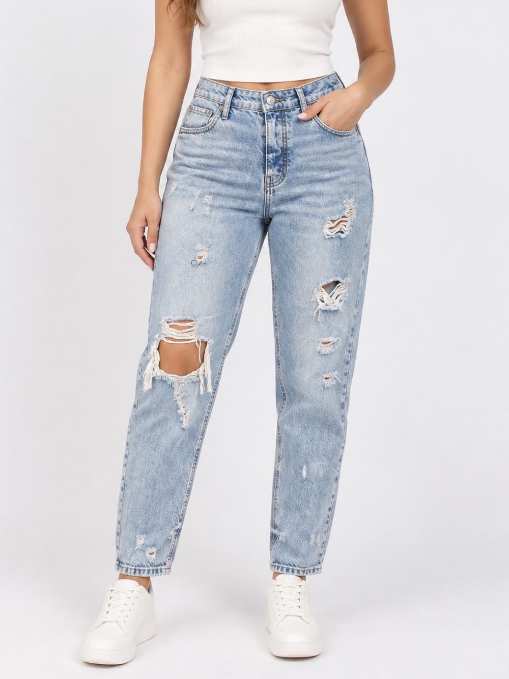 Forever 21 Light Wash Distressed Boyfriend Jeans